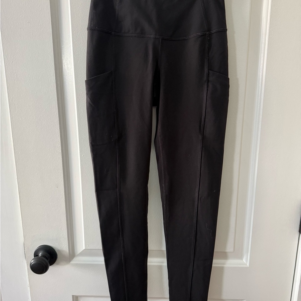 The North Face Black High-Waist Leggings with Side Pockets